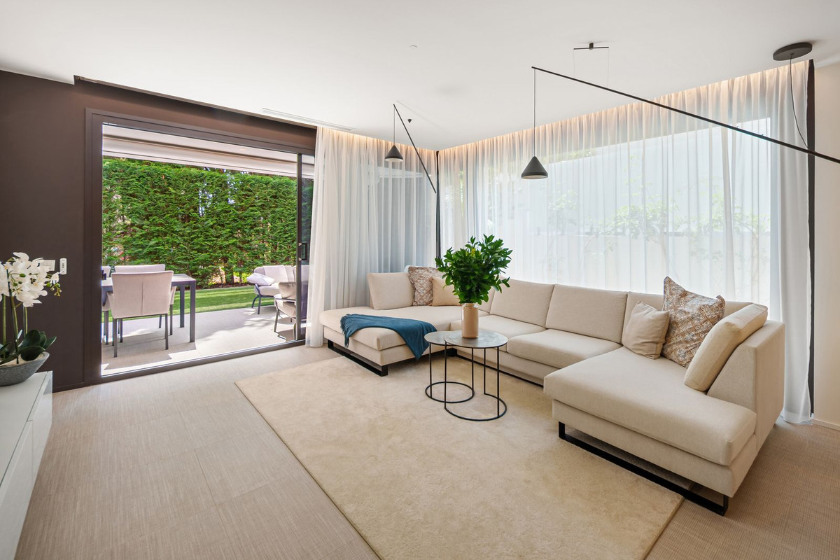 2 Bed Apartment for sale in Cabopino Costa Del Sol, Málaga, Spain