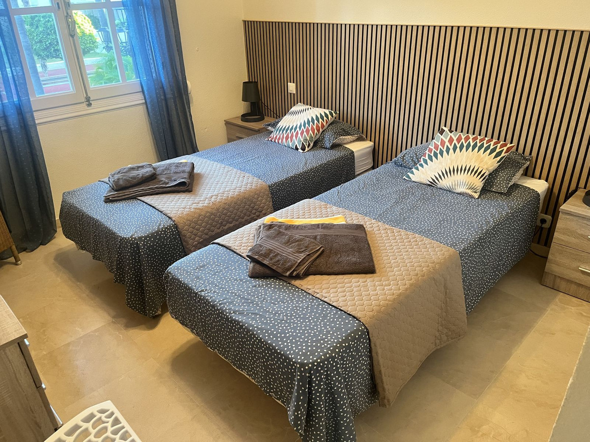 3 Bed Apartment for sale in El Presidente Costa Del Sol, Málaga, Spain