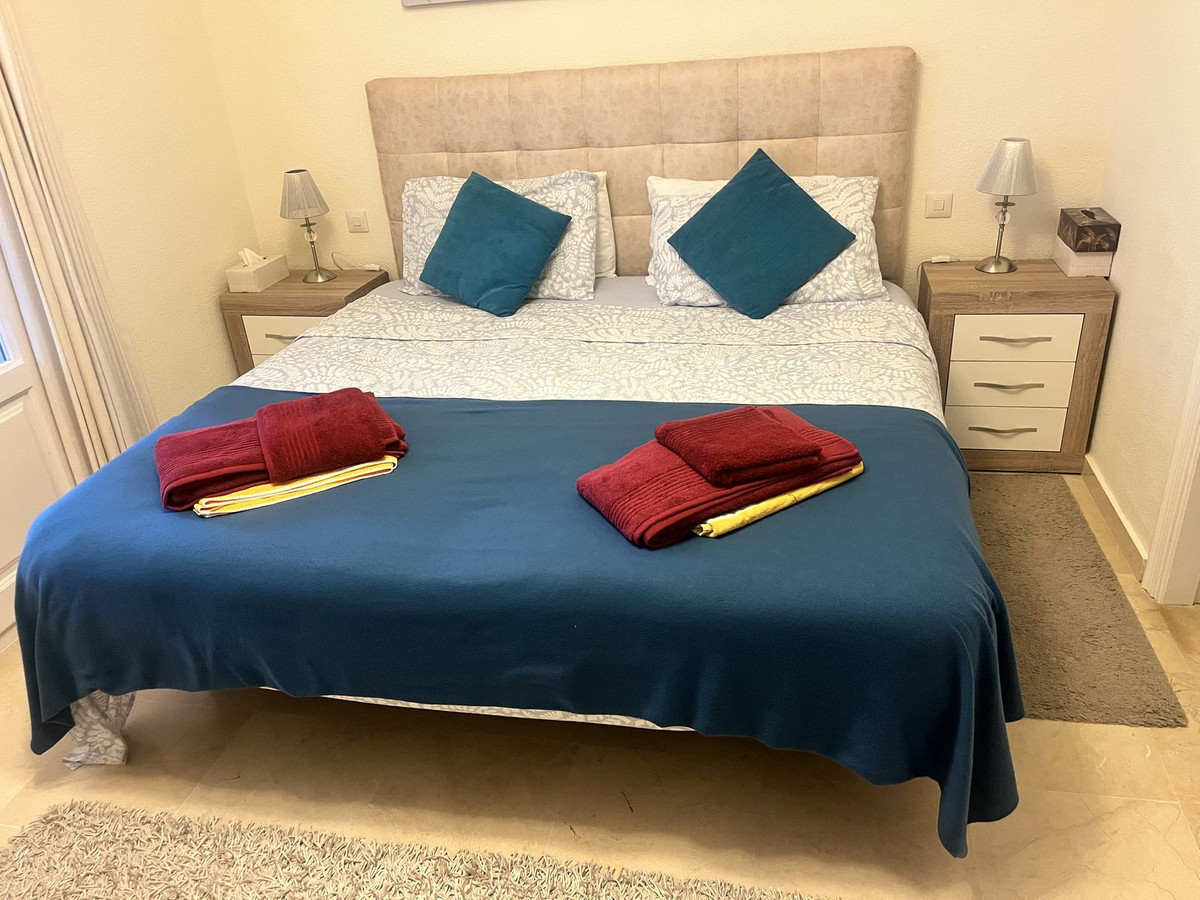 3 Bed Apartment for sale in El Presidente Costa Del Sol, Málaga, Spain