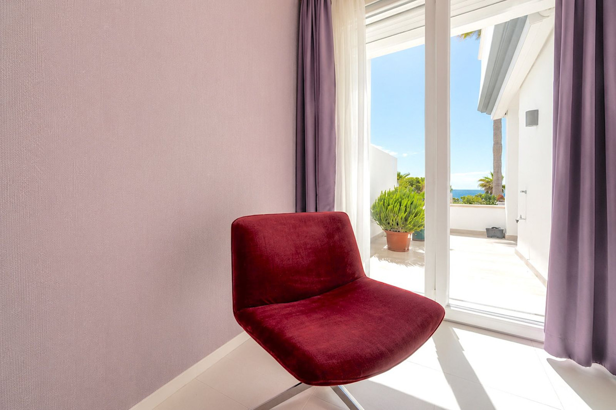 2 Bed Apartment for sale in New Golden Mile Costa Del Sol, Málaga, Spain