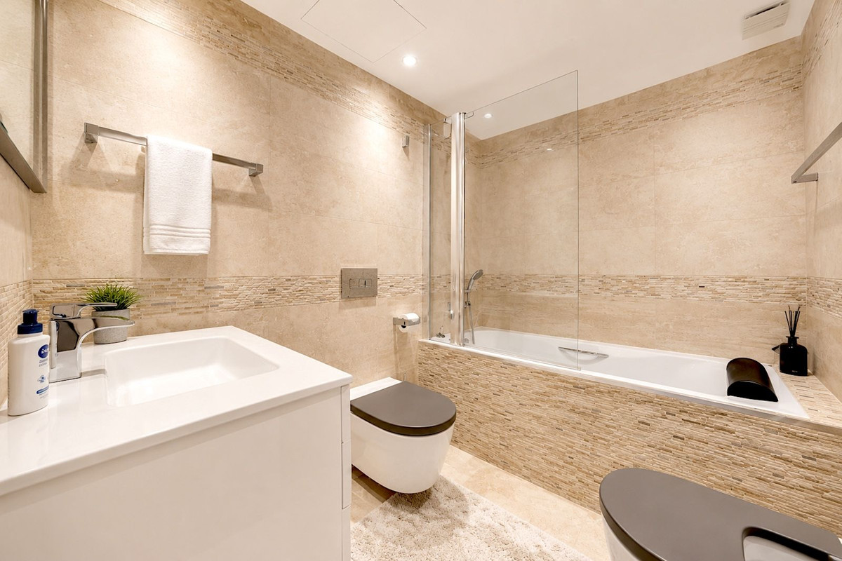 2 Bed Apartment for sale in New Golden Mile Costa Del Sol, Málaga, Spain