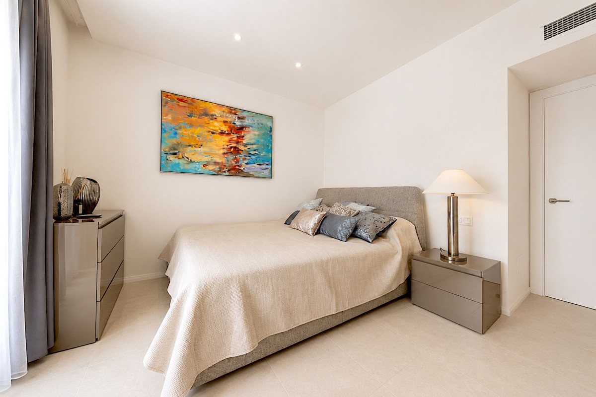 2 Bed Apartment for sale in New Golden Mile Costa Del Sol, Málaga, Spain