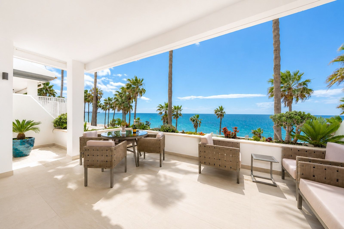 2 Bed Apartment for sale in New Golden Mile Costa Del Sol, Málaga, Spain