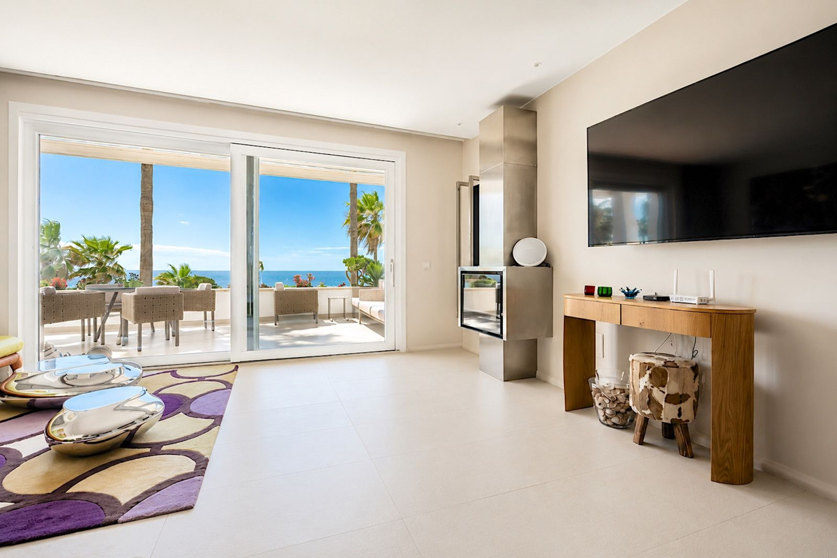 2 Bed Apartment for sale in New Golden Mile Costa Del Sol, Málaga, Spain