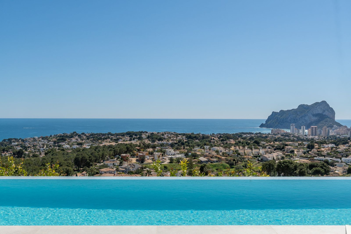 4 Bed Townhouse for sale in Calpe Costa Blanca, Alicante, Spain