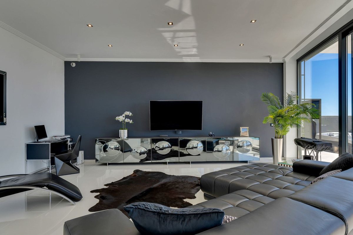 4 Bed Townhouse for sale in Calpe Costa Blanca, Alicante, Spain
