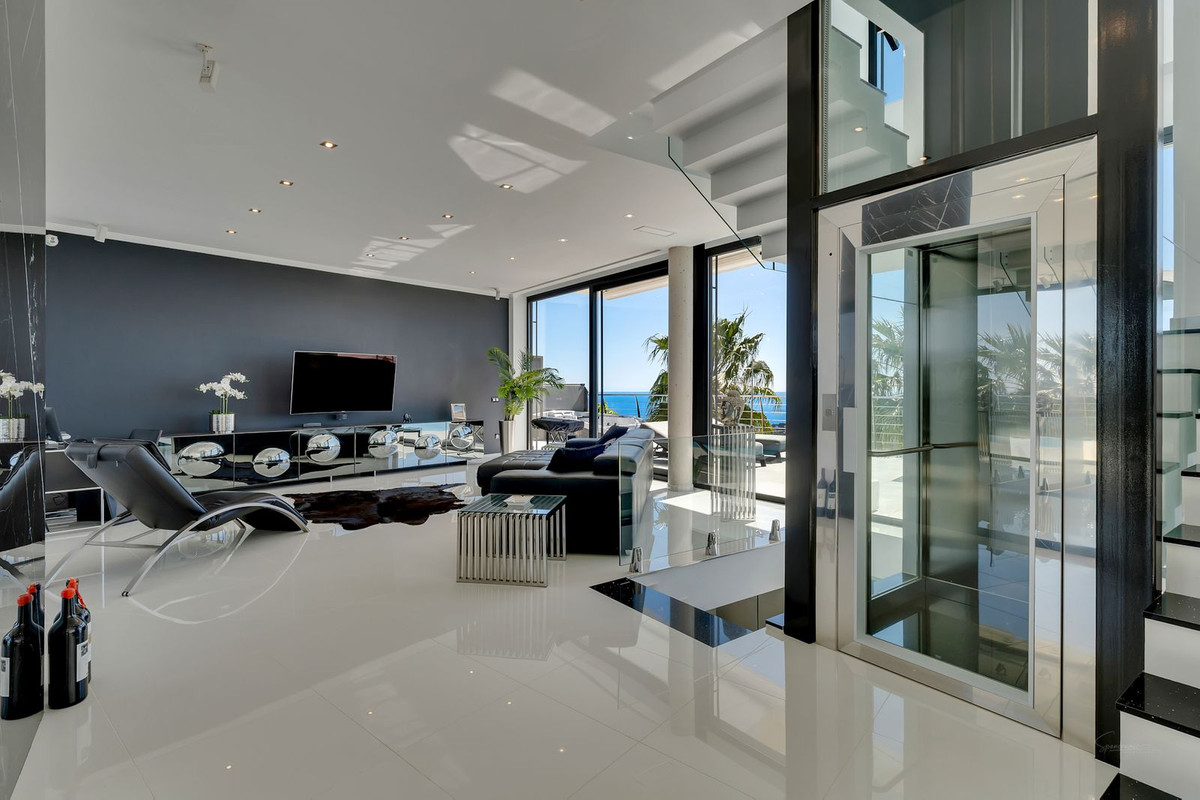 4 Bed Townhouse for sale in Calpe Costa Blanca, Alicante, Spain