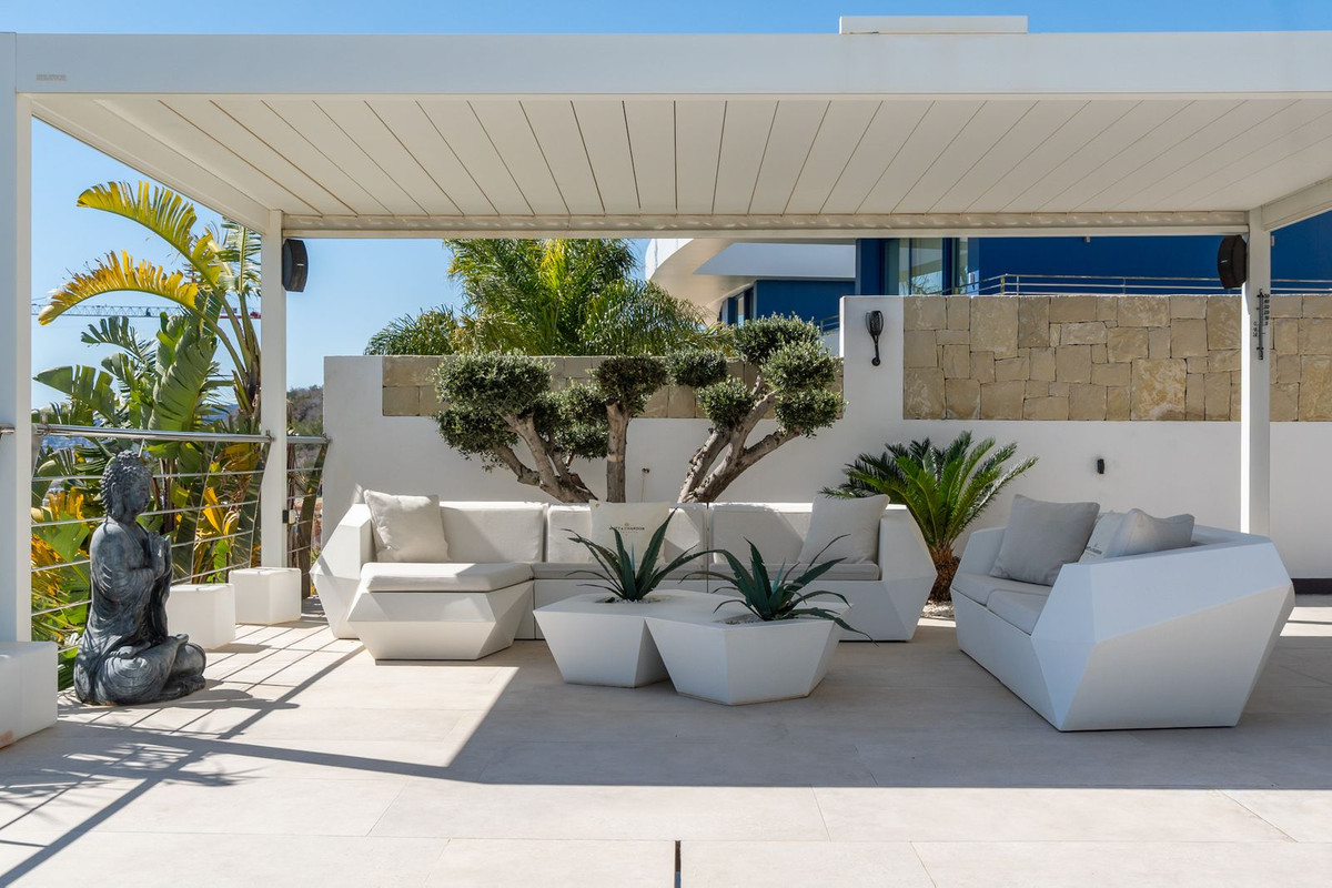 4 Bed Townhouse for sale in Calpe Costa Blanca, Alicante, Spain