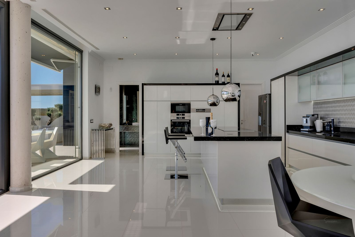 4 Bed Townhouse for sale in Calpe Costa Blanca, Alicante, Spain