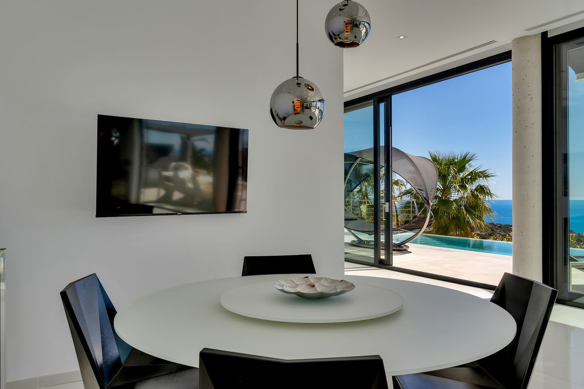4 Bed Townhouse for sale in Calpe Costa Blanca, Alicante, Spain