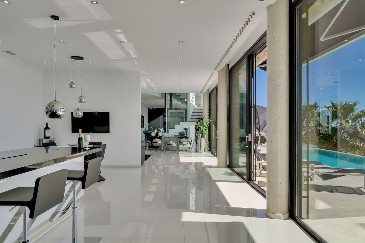 4 Bed Townhouse for sale in Calpe Costa Blanca, Alicante, Spain