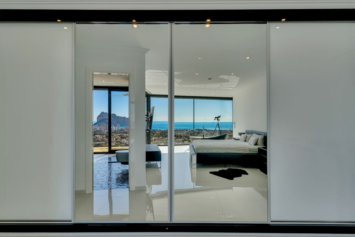 4 Bed Townhouse for sale in Calpe Costa Blanca, Alicante, Spain