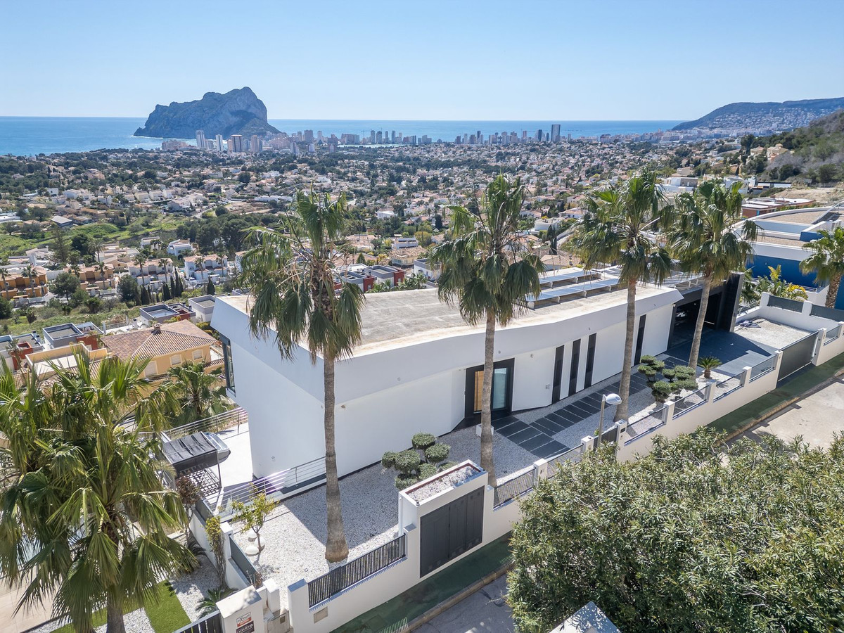 4 Bed Townhouse for sale in Calpe Costa Blanca, Alicante, Spain