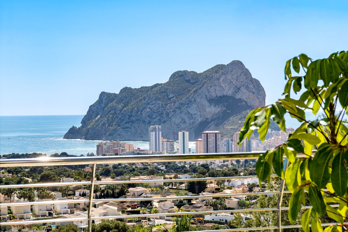 4 Bed Townhouse for sale in Calpe Costa Blanca, Alicante, Spain