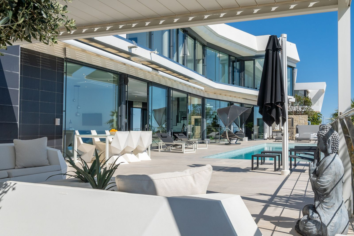 4 Bed Townhouse for sale in Calpe Costa Blanca, Alicante, Spain