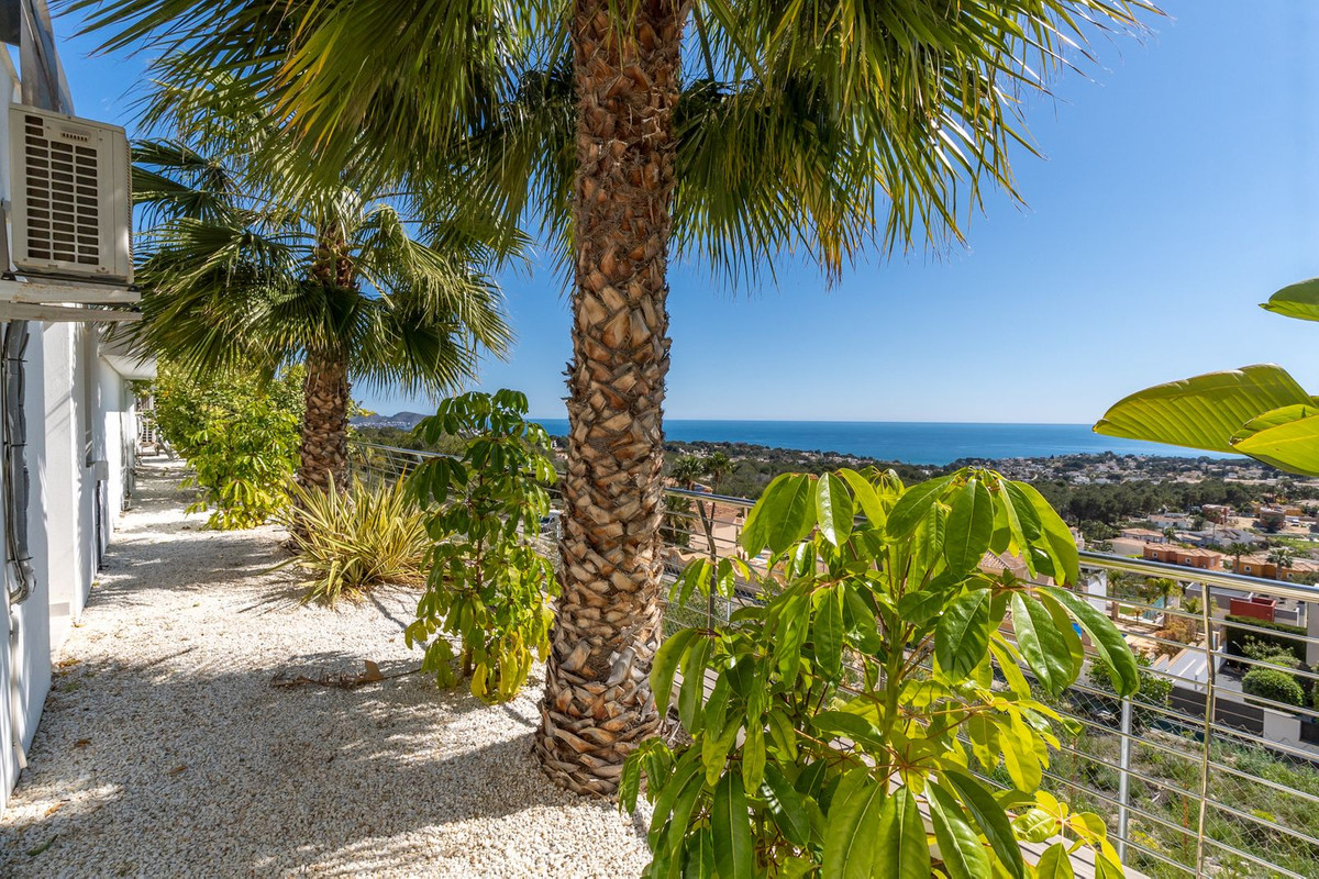 4 Bed Townhouse for sale in Calpe Costa Blanca, Alicante, Spain