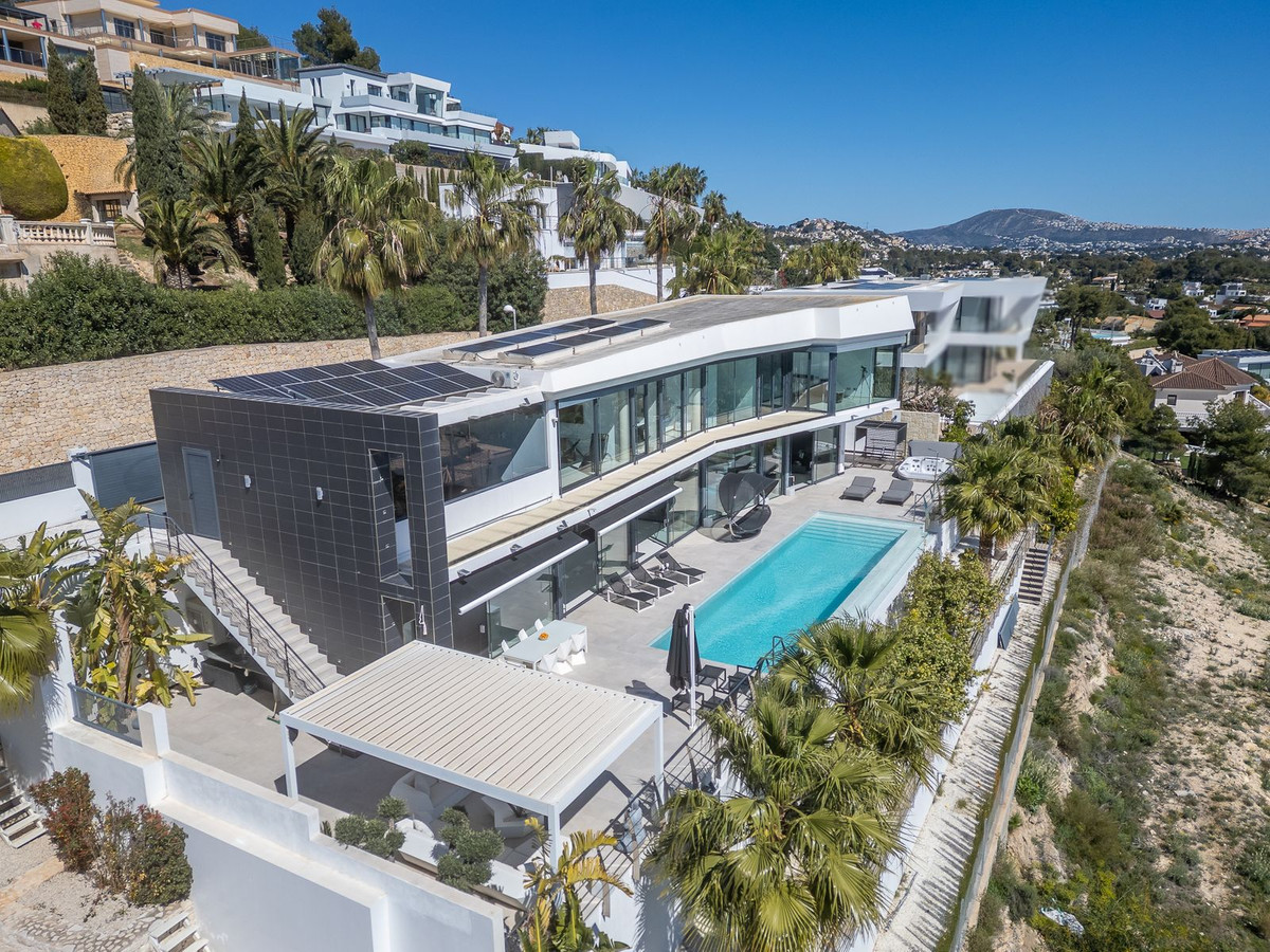 4 Bed Townhouse for sale in Calpe Costa Blanca, Alicante, Spain