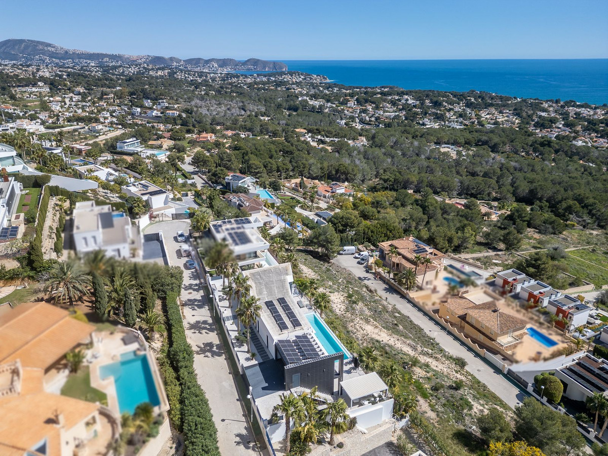 4 Bed Townhouse for sale in Calpe Costa Blanca, Alicante, Spain
