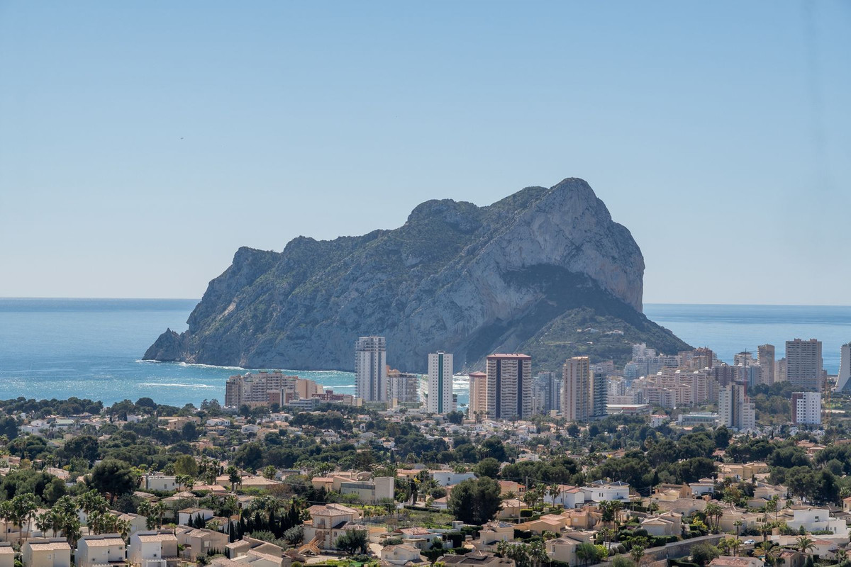 4 Bed Townhouse for sale in Calpe Costa Blanca, Alicante, Spain