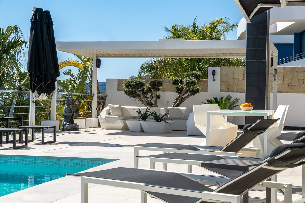4 Bed Townhouse for sale in Calpe Costa Blanca, Alicante, Spain