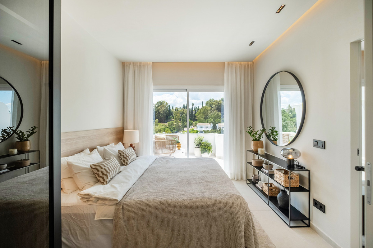 3 Bed Apartment for sale in La Quinta Costa Del Sol, Málaga, Spain