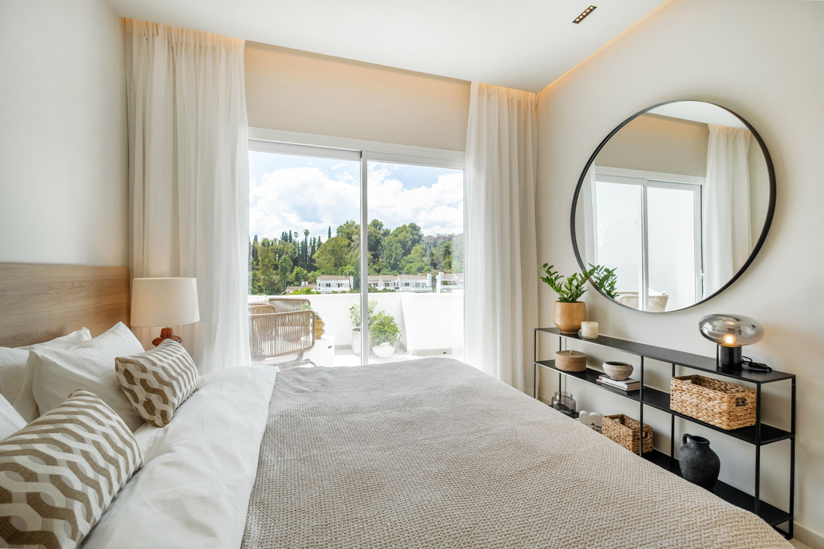 3 Bed Apartment for sale in La Quinta Costa Del Sol, Málaga, Spain