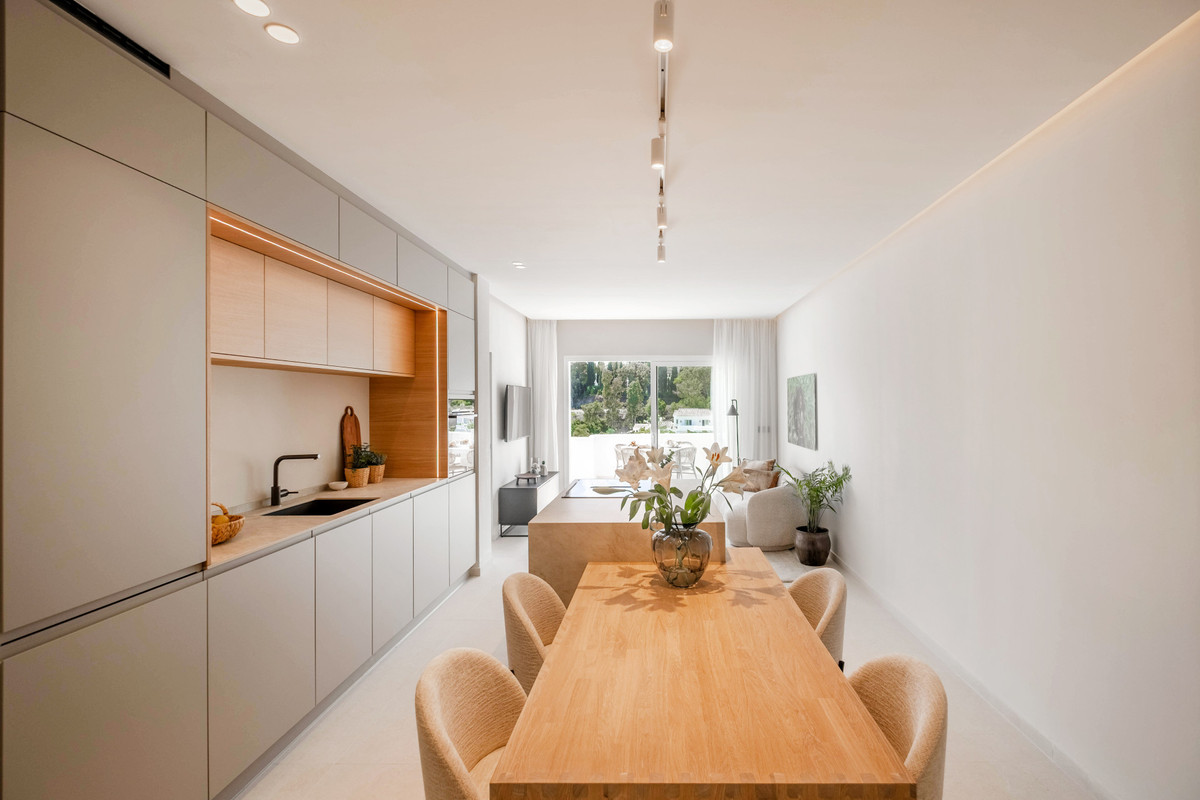 3 Bed Apartment for sale in La Quinta Costa Del Sol, Málaga, Spain
