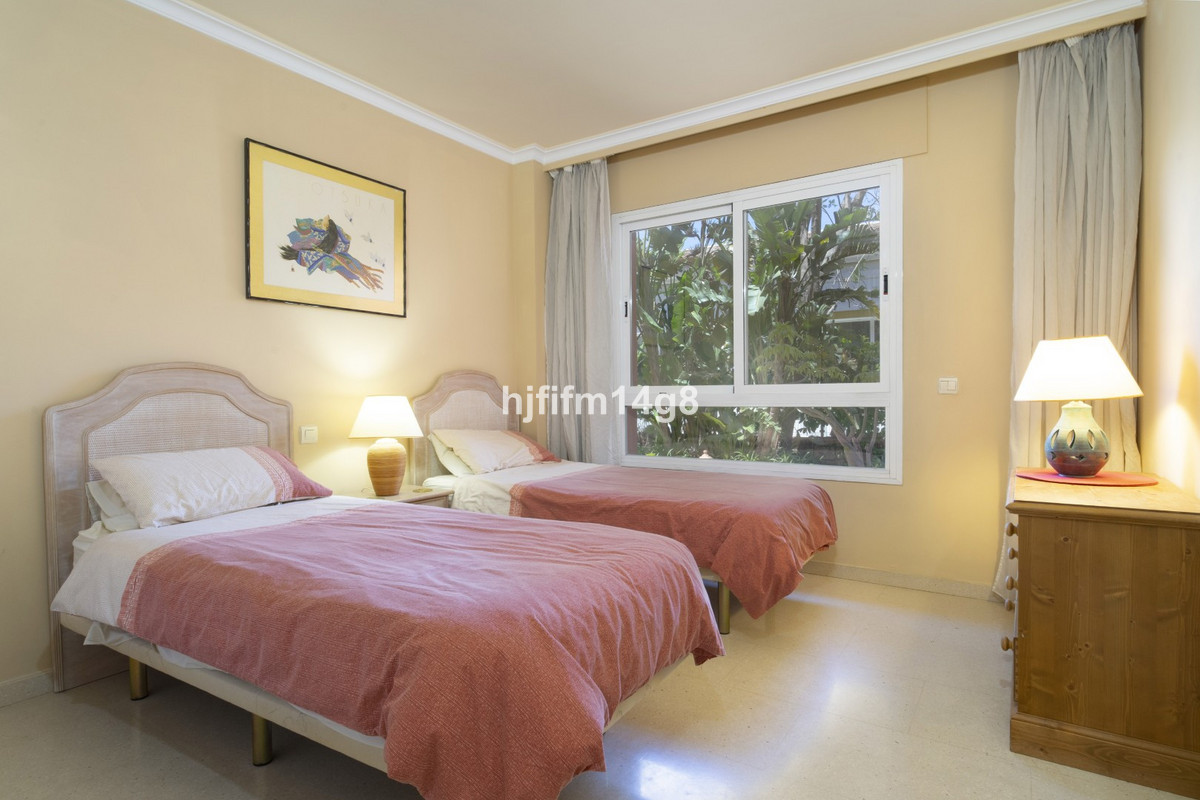2 Bed Apartment for sale in Puerto Banús Costa Del Sol, Málaga, Spain