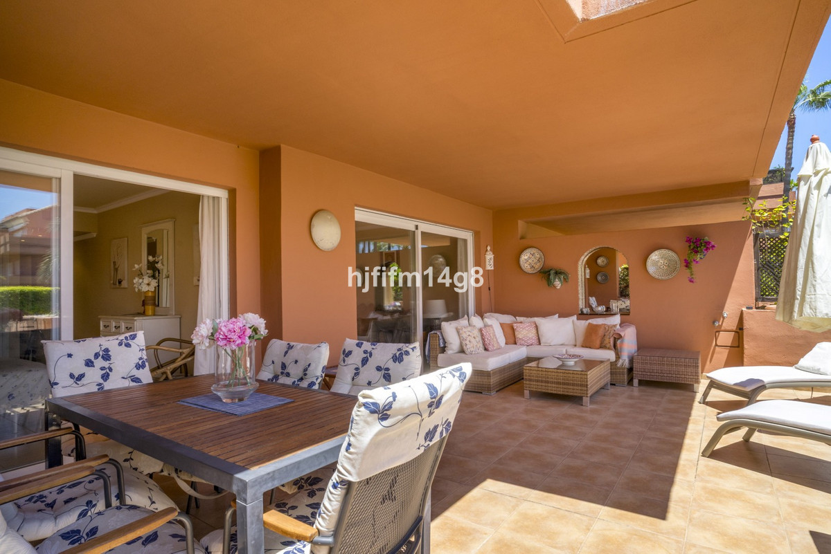 2 Bed Apartment for sale in Puerto Banús Costa Del Sol, Málaga, Spain