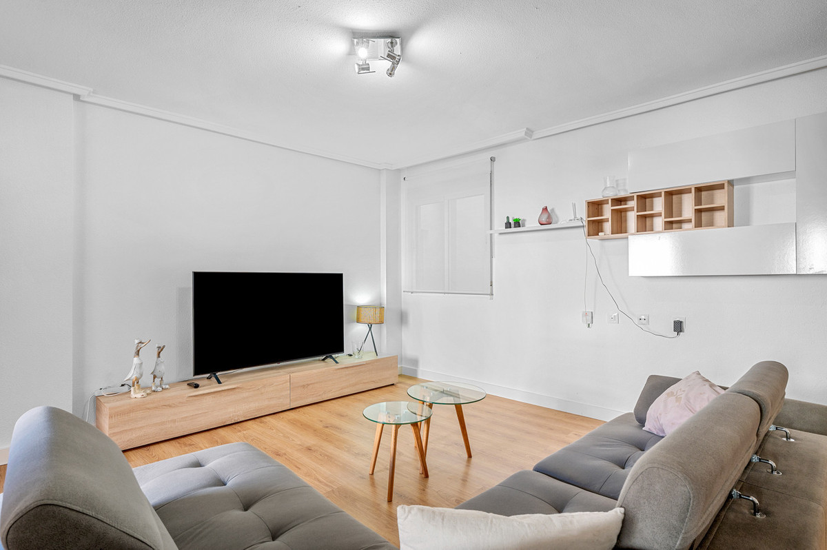 Se vende Apartamento Planta Media de 3 dormitorios en Costa Blanca, Alicante, España