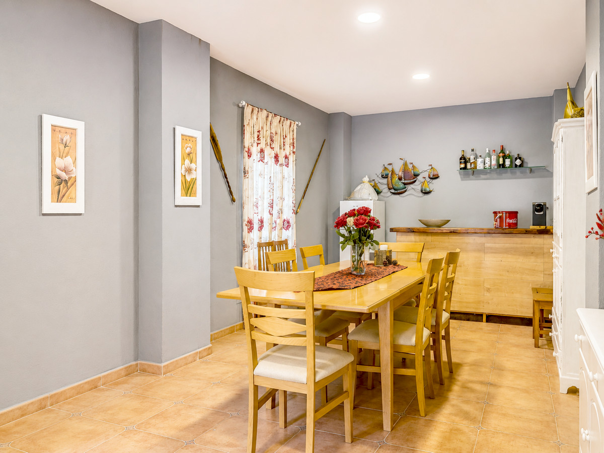 3 Bed Townhouse for sale in Estepona Costa Del Sol, Málaga, Spain
