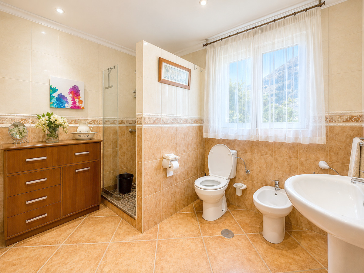 3 Bed Townhouse for sale in Estepona Costa Del Sol, Málaga, Spain