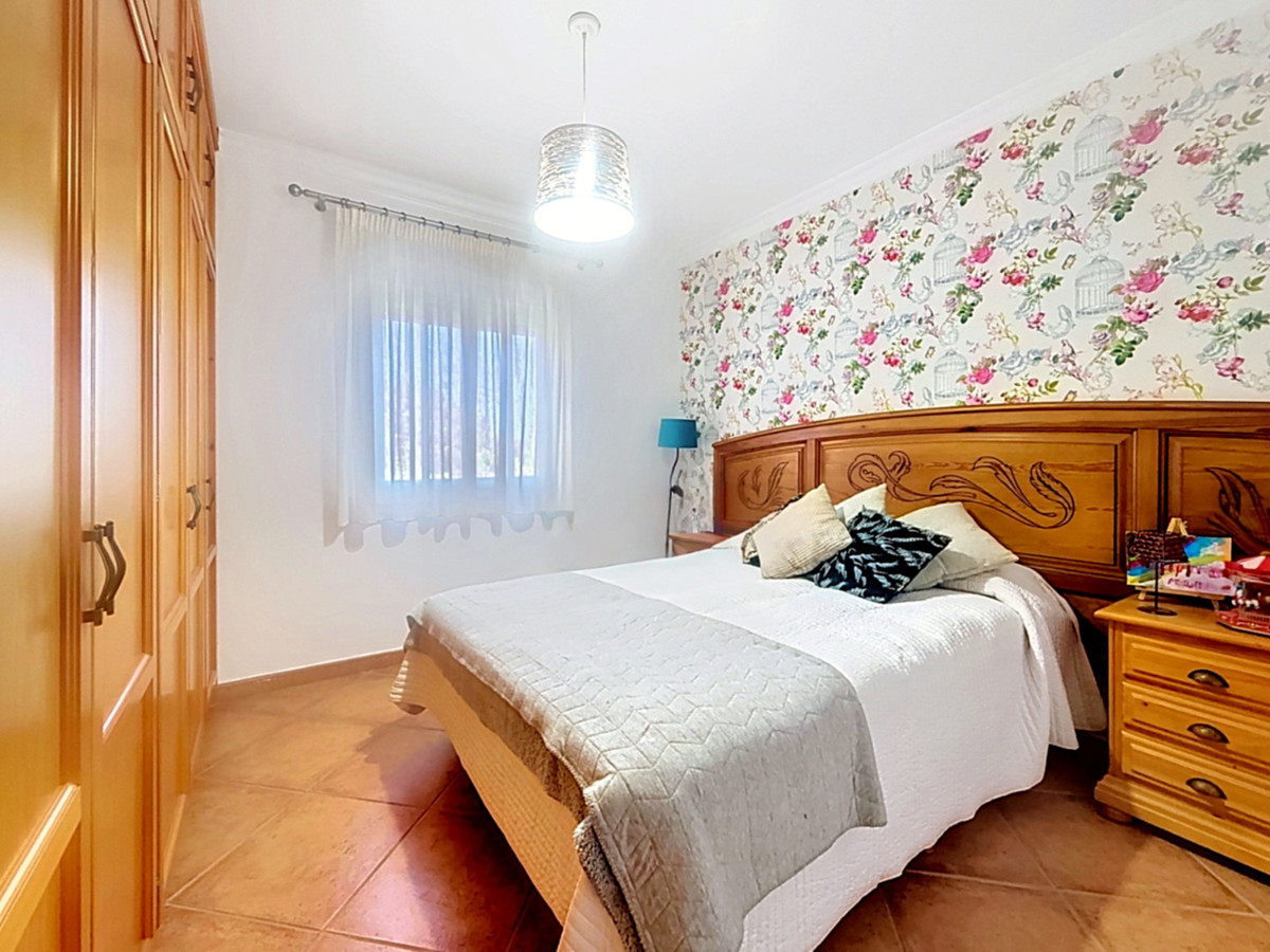 3 Bed Townhouse for sale in Estepona Costa Del Sol, Málaga, Spain
