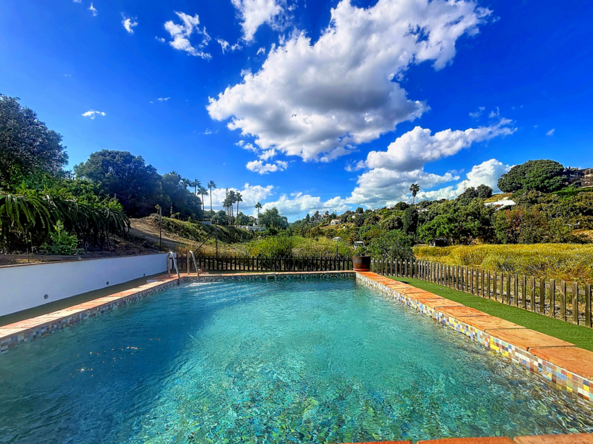 3 Bed Townhouse for sale in Estepona Costa Del Sol, Málaga, Spain