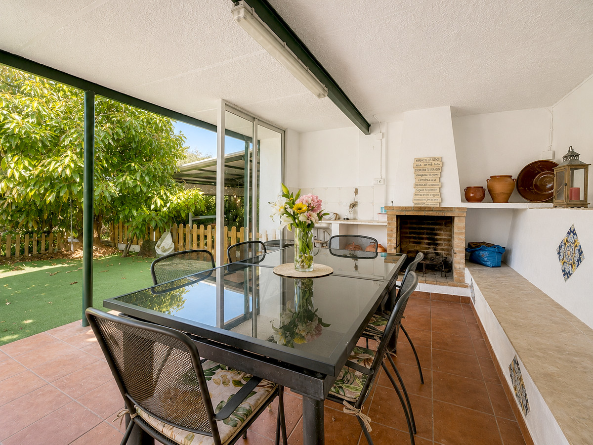 3 Bed Townhouse for sale in Estepona Costa Del Sol, Málaga, Spain