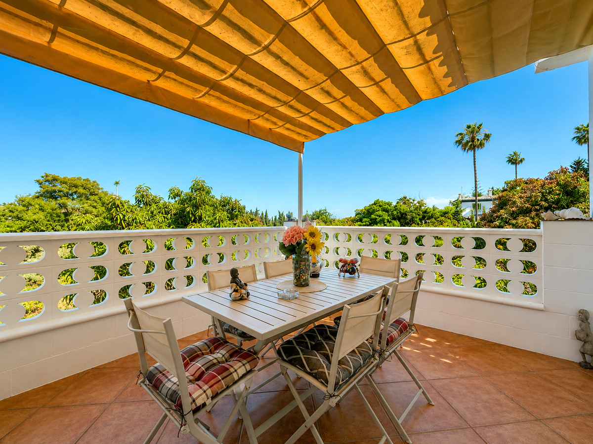 3 Bed Townhouse for sale in Estepona Costa Del Sol, Málaga, Spain