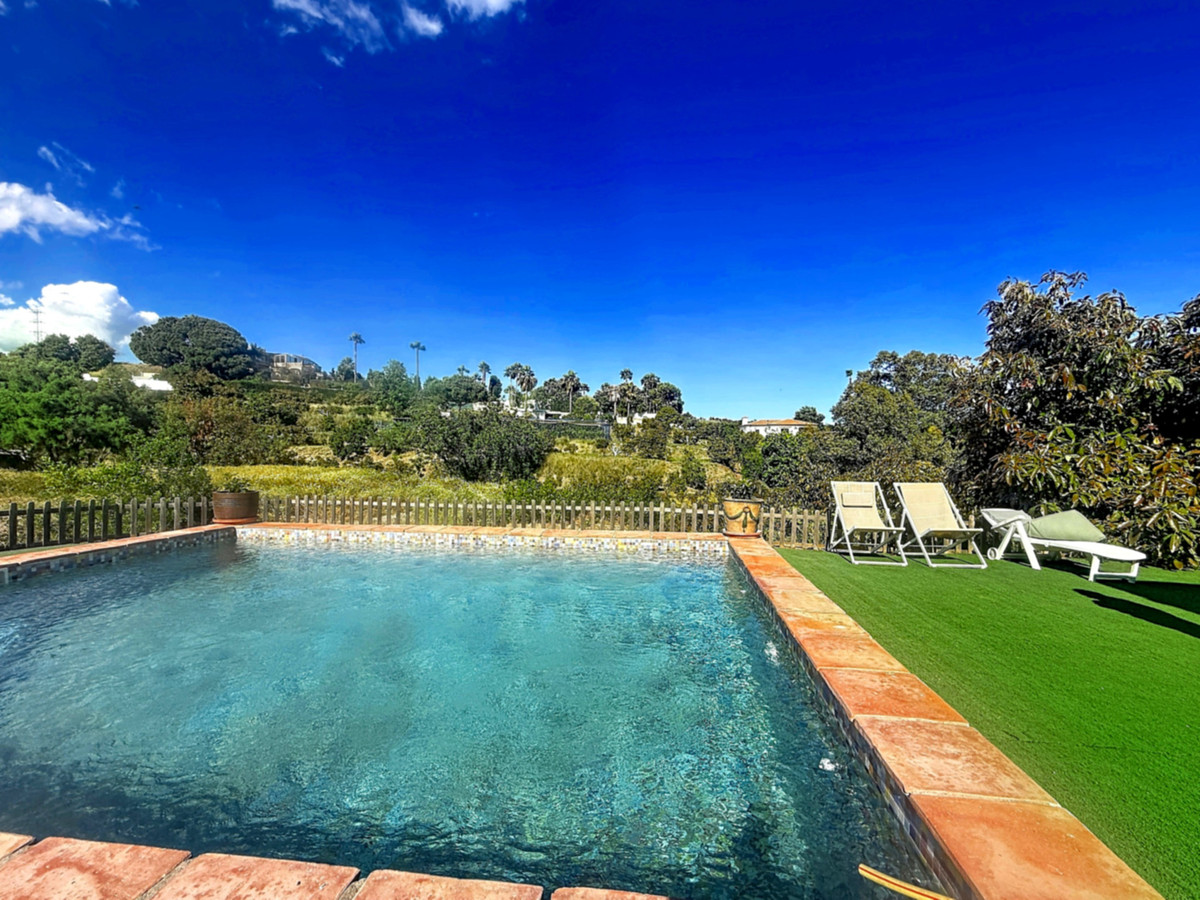 3 Bed Townhouse for sale in Estepona Costa Del Sol, Málaga, Spain