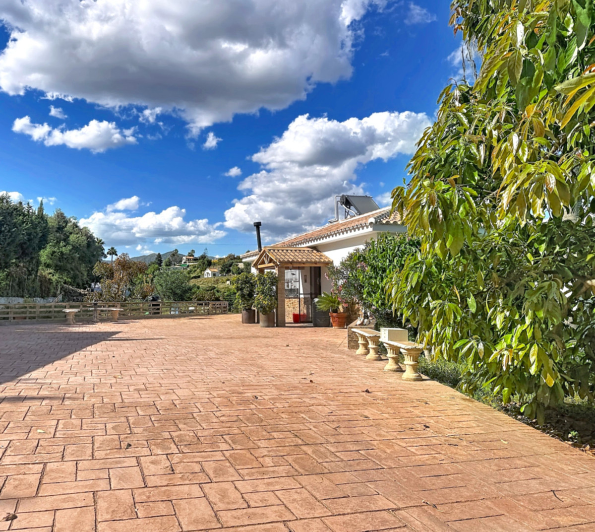 3 Bed Townhouse for sale in Estepona Costa Del Sol, Málaga, Spain