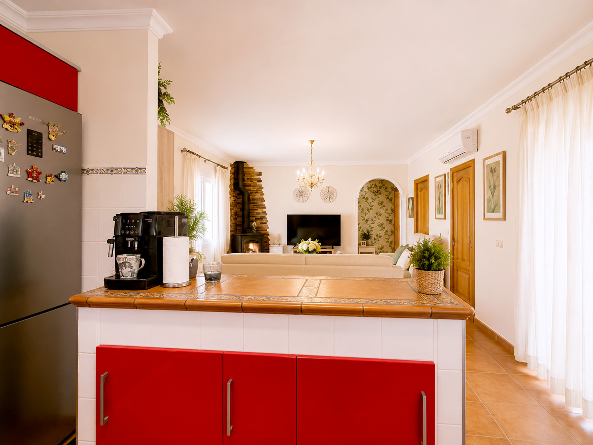 3 Bed Townhouse for sale in Estepona Costa Del Sol, Málaga, Spain