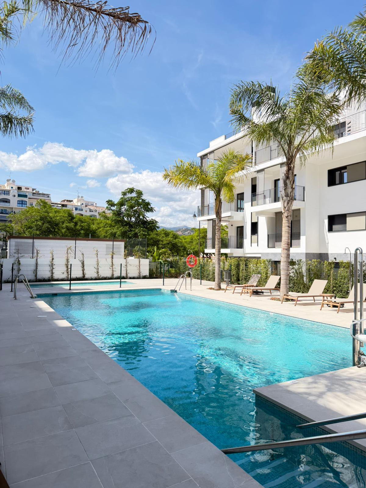 2 Bed Apartment for sale in Estepona Costa Del Sol, Málaga, Spain
