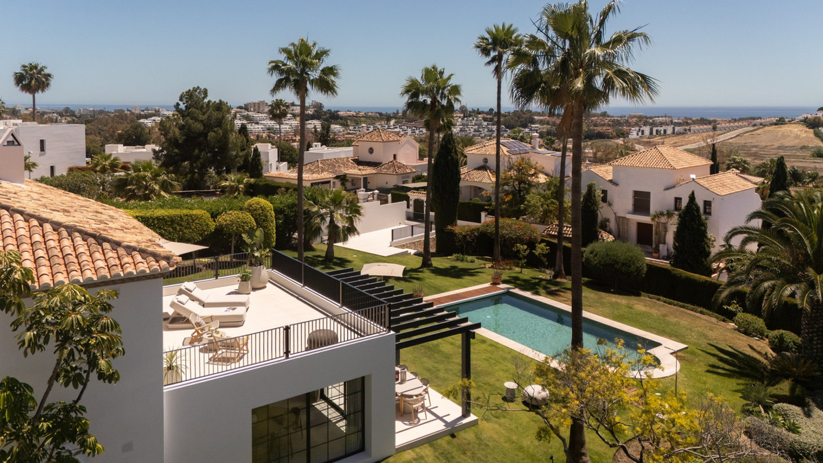 4 Bed Townhouse for sale in Benahavís Costa Del Sol, Málaga, Spain
