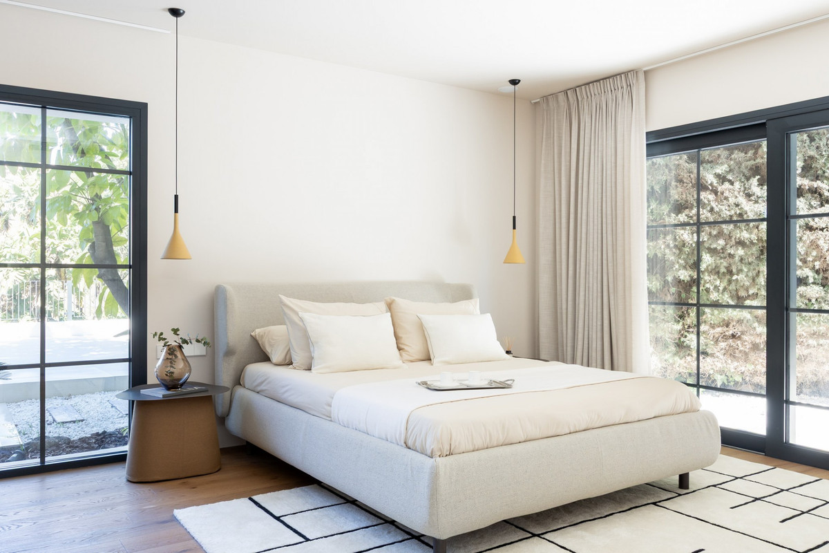 4 Bed Townhouse for sale in Benahavís Costa Del Sol, Málaga, Spain