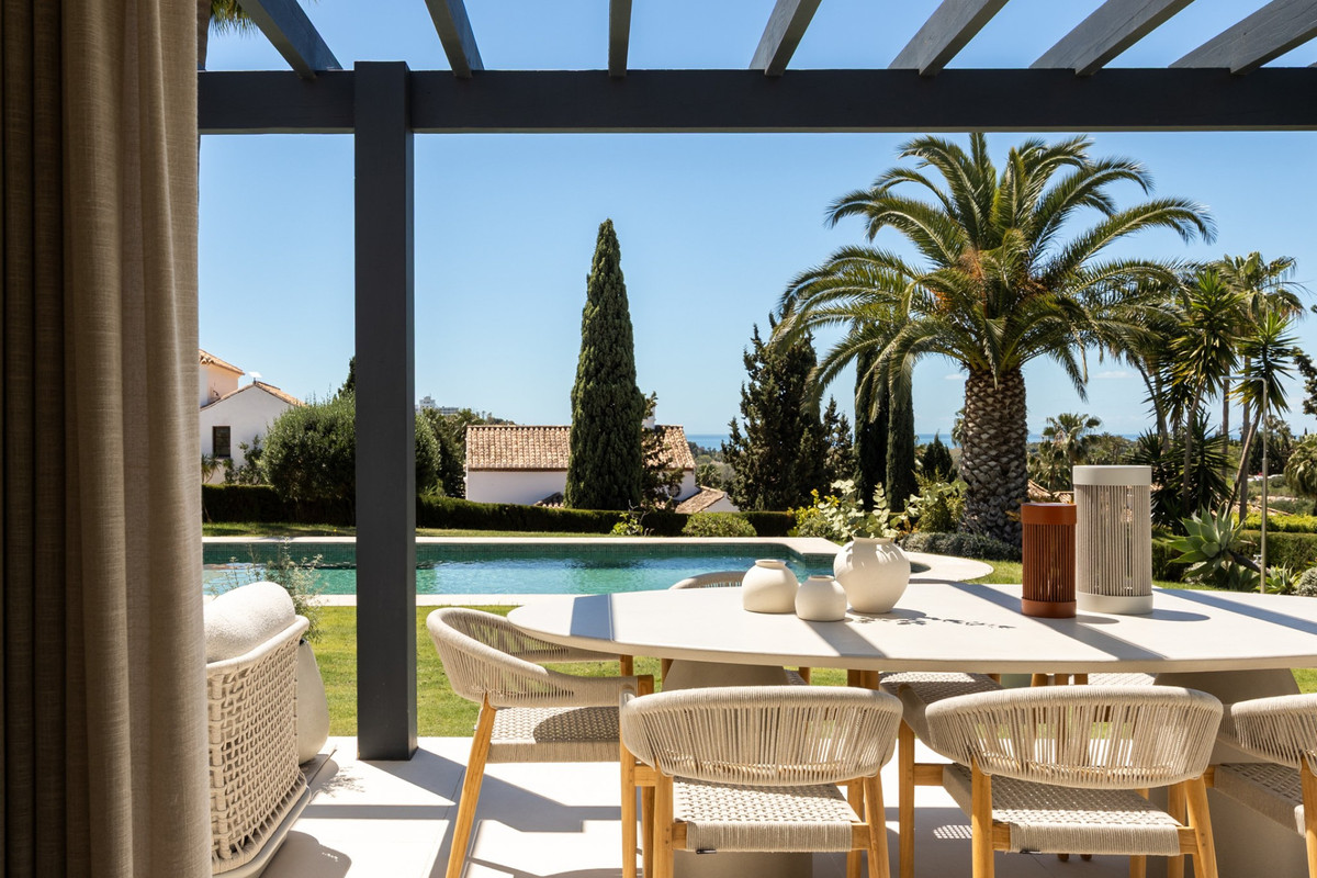 4 Bed Townhouse for sale in Benahavís Costa Del Sol, Málaga, Spain