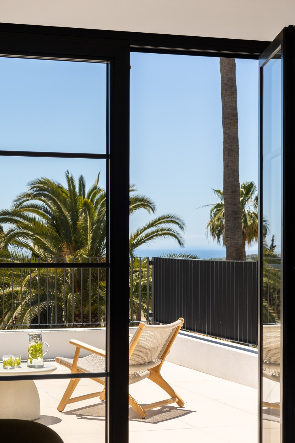 4 Bed Townhouse for sale in Benahavís Costa Del Sol, Málaga, Spain