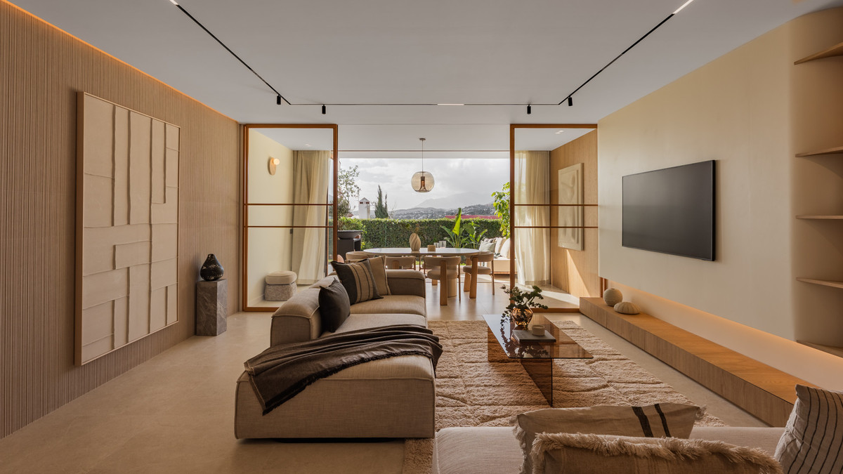 4 Bed Townhouse for sale in Nueva Andalucía Costa Del Sol, Málaga, Spain