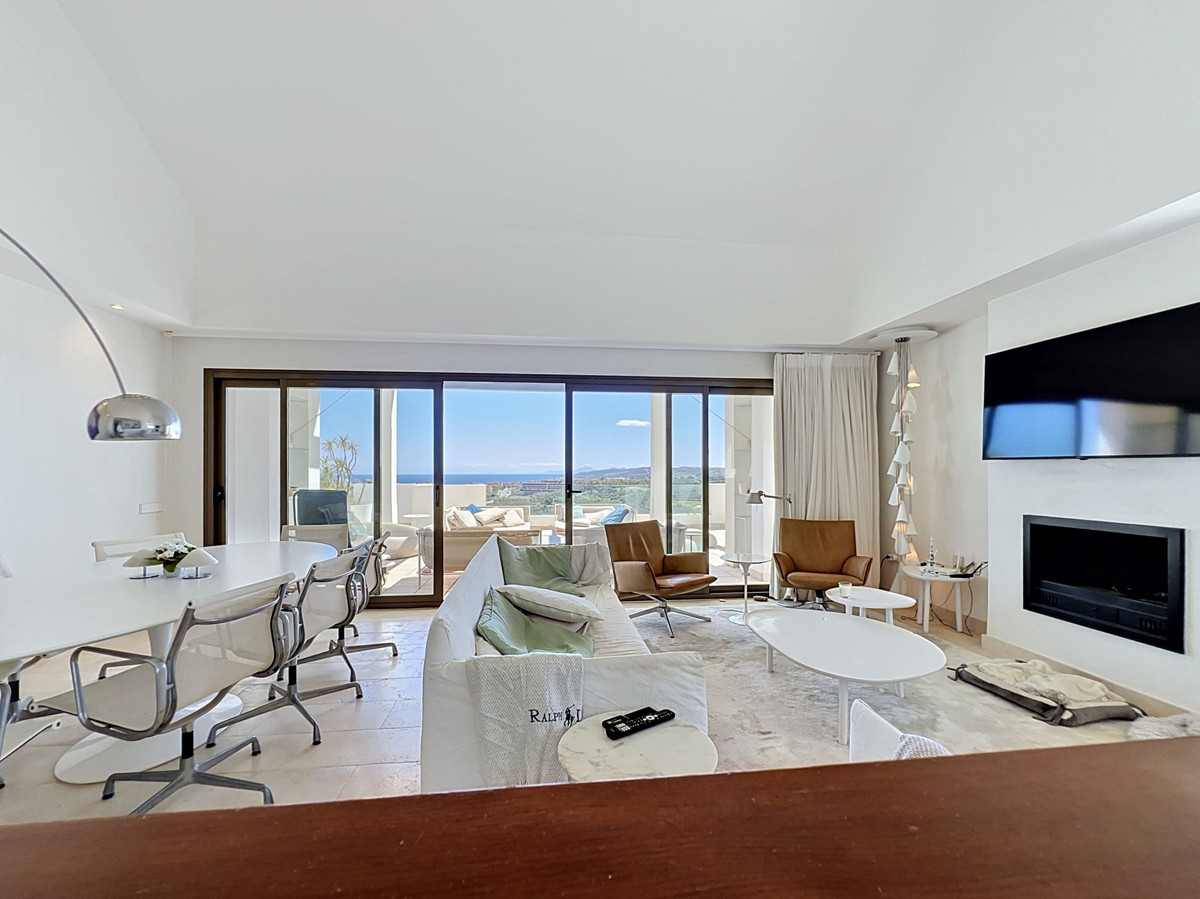 3 Bed Apartment for sale in Casares Costa Del Sol, Málaga, Spain