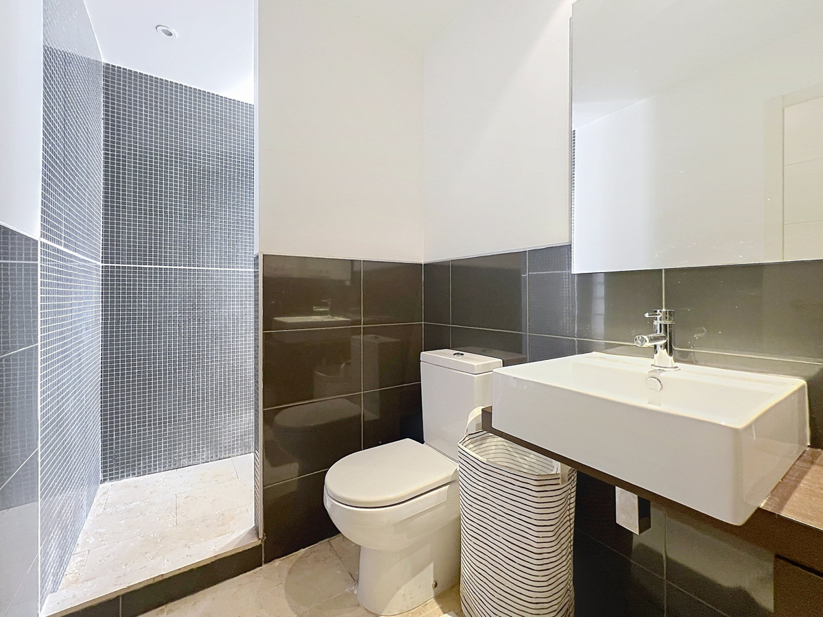 3 Bed Apartment for sale in Casares Costa Del Sol, Málaga, Spain