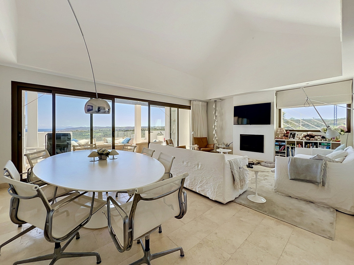 3 Bed Apartment for sale in Casares Costa Del Sol, Málaga, Spain