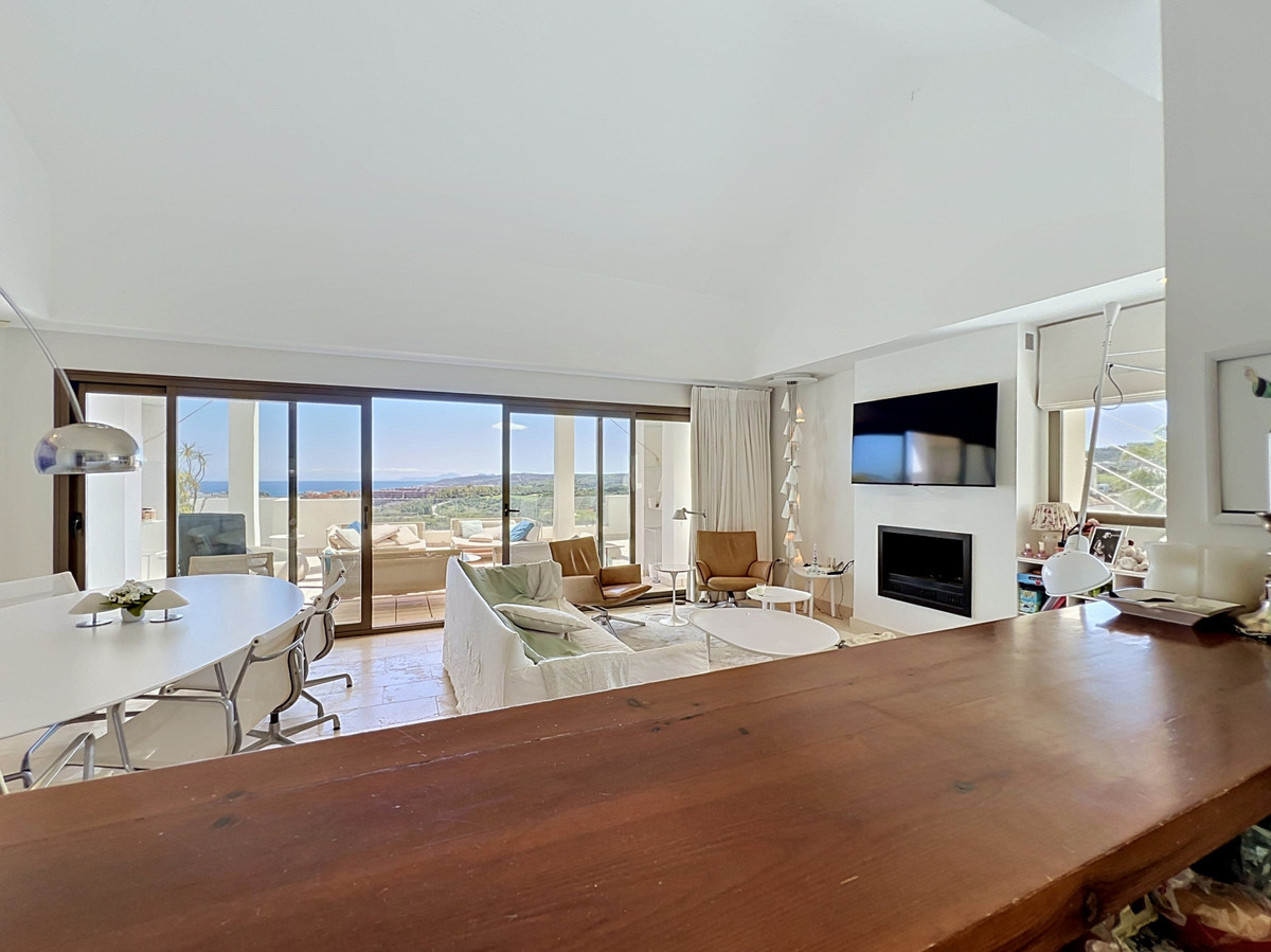 3 Bed Apartment for sale in Casares Costa Del Sol, Málaga, Spain
