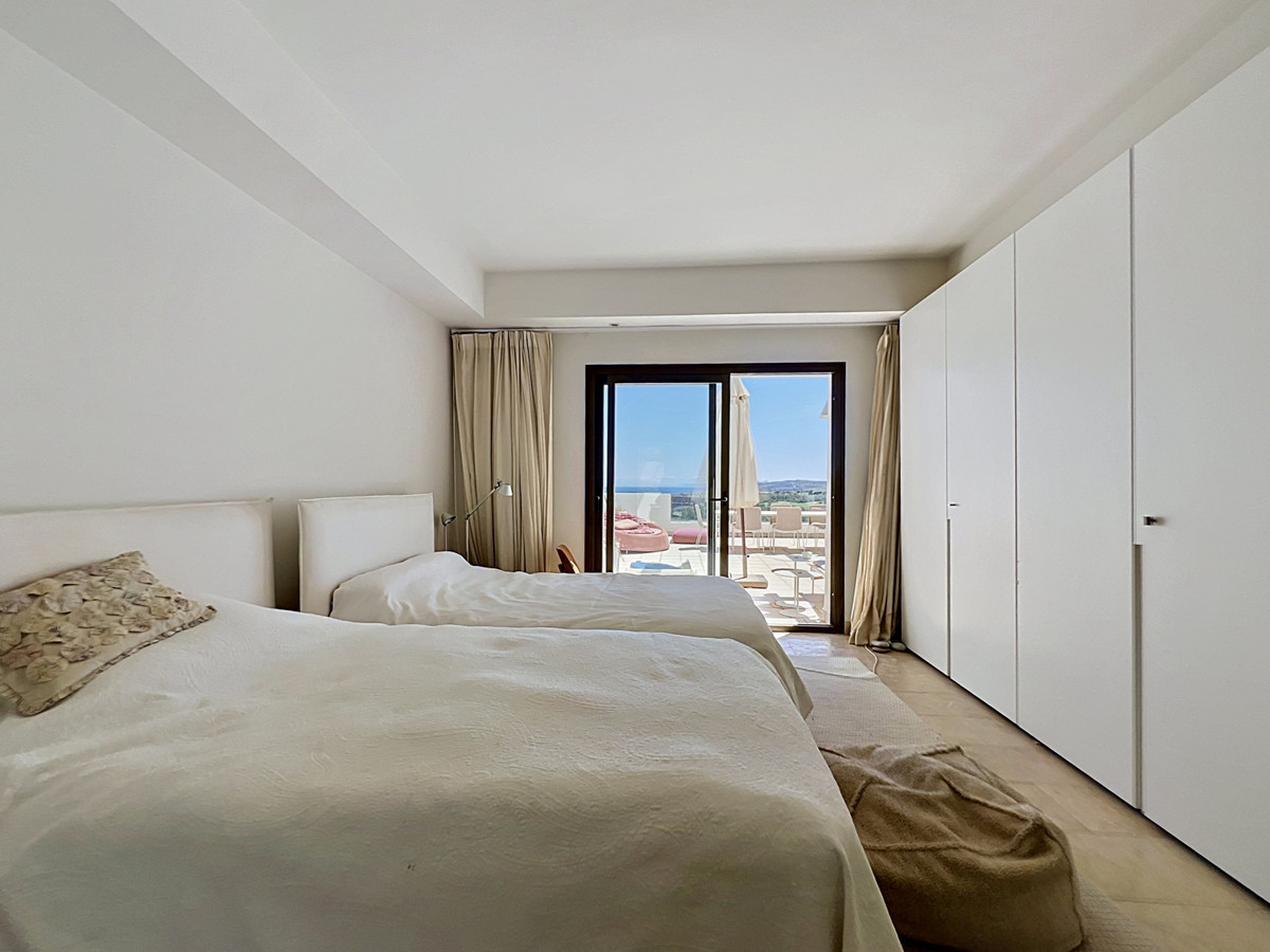 3 Bed Apartment for sale in Casares Costa Del Sol, Málaga, Spain